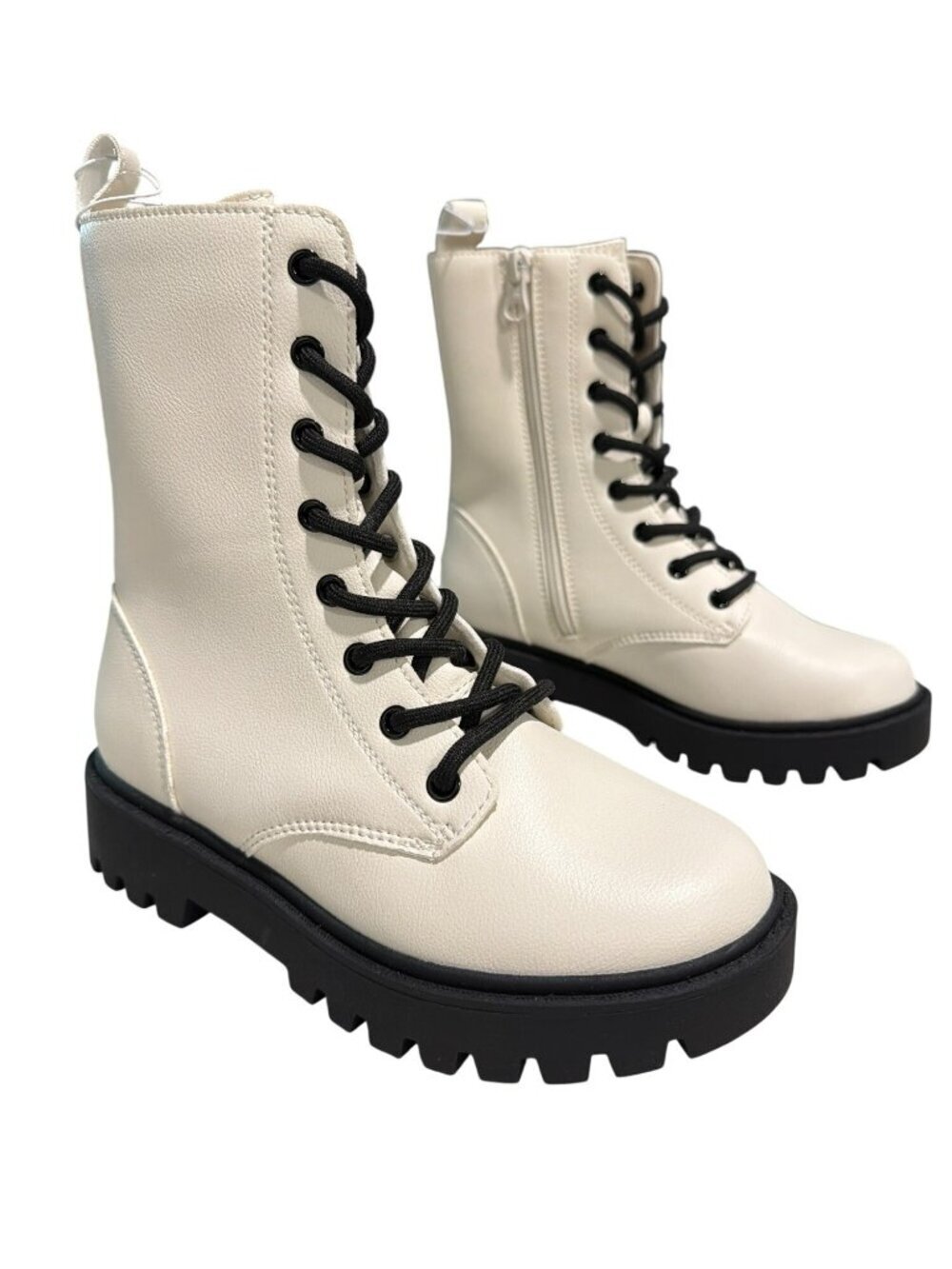 New Art Class Kids Cream Lace-Up Combat Boots Size 1 Girls